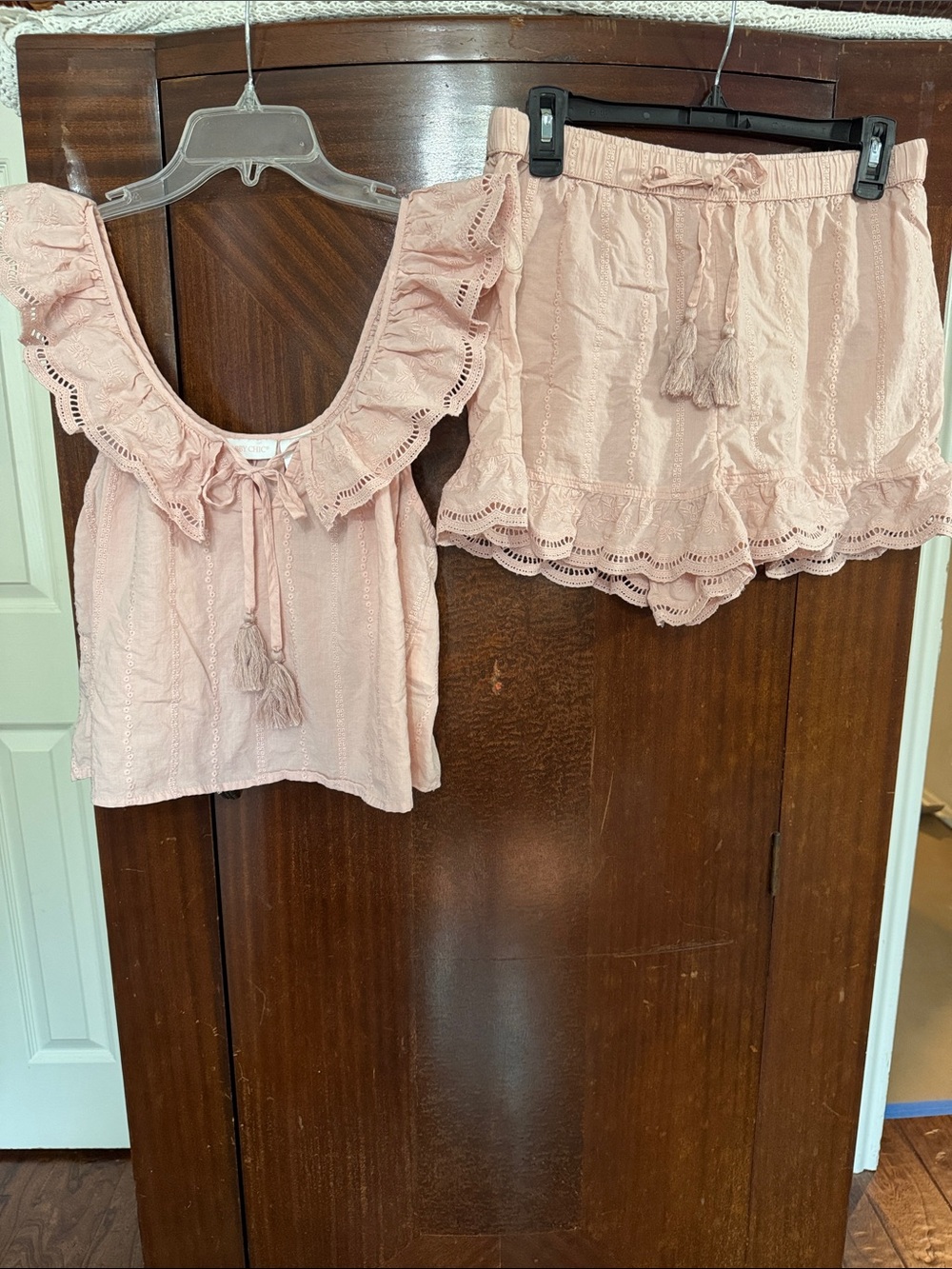 Like New Shabby Chic Blush Pink Eyelet Ruffle Pajama Set